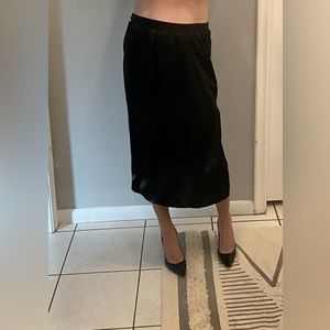 VINTAGE* Oleg Cassini 100% Silk Black MIDI Skirt
